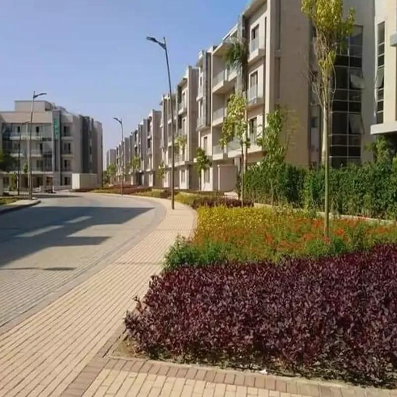 شقة للبيع بمساحة 200 متر و 3 غرف في التجمع الخامس القاهرة - صورة 4