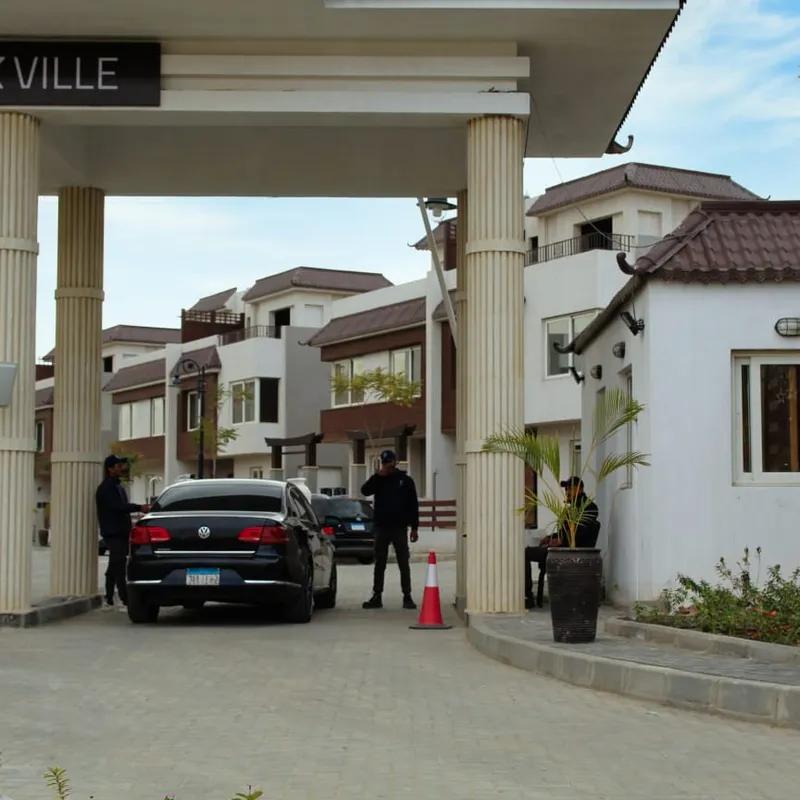 فيلا للبيع بمساحة 255 متر و 4 غرف في العبور القاهرة