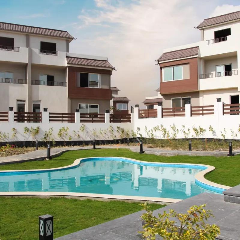 فيلا للبيع بمساحة 255 متر و 4 غرف في العبور القاهرة - كل الصور