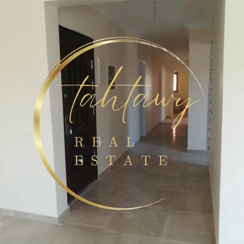 شقة للبيع بمساحة 200 متر و 3 غرف في العبور القليوبية - كل الصور