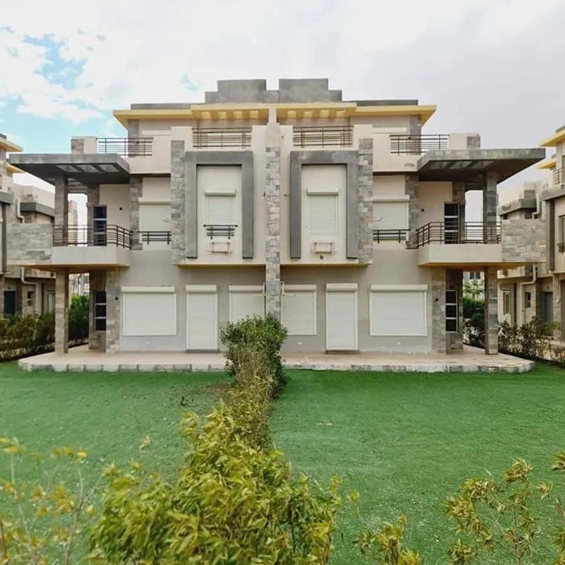 Villa for sale with an data.area 375 meters and 5 data.rooms in   Cairo  - Image 4