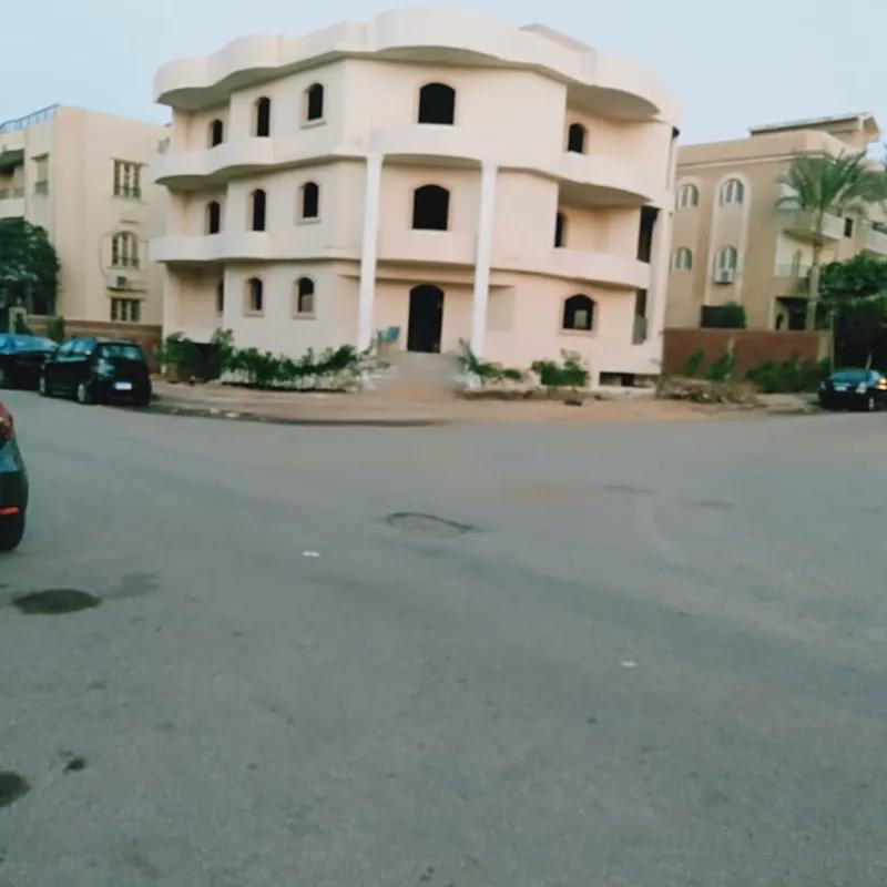 فيلا للبيع بمساحة 560 متر و 13 غرف في  المنيا - صورة 4