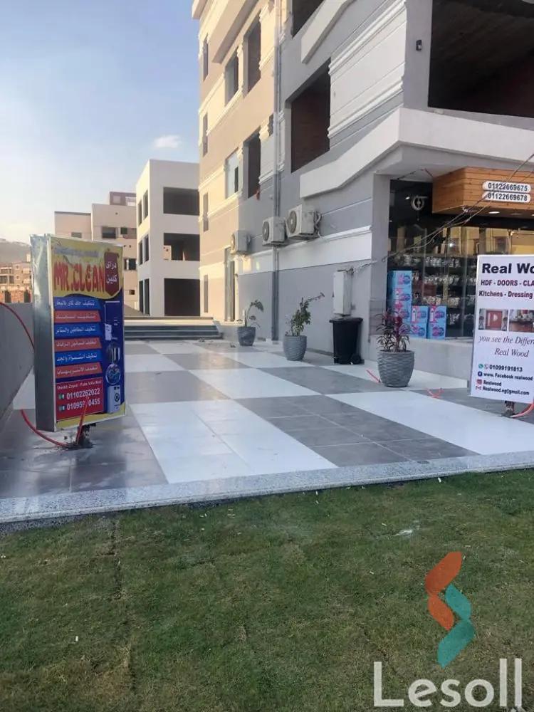  مول تجاري للبيع  مساحة 1125متر مؤجر في كمبوند بالم فيلا خلف مول مصر أكتوبر 