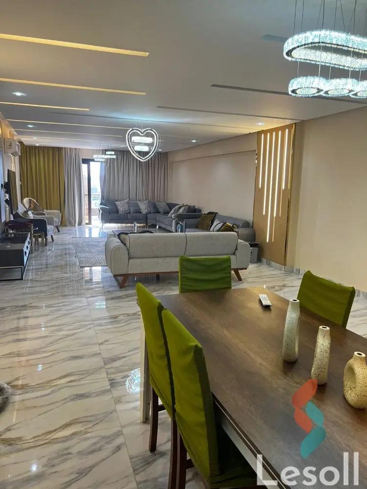 شقة للايجار اليومي بمساحة 230 متر و 3 غرف في المهندسين الجيزة - صورة 3