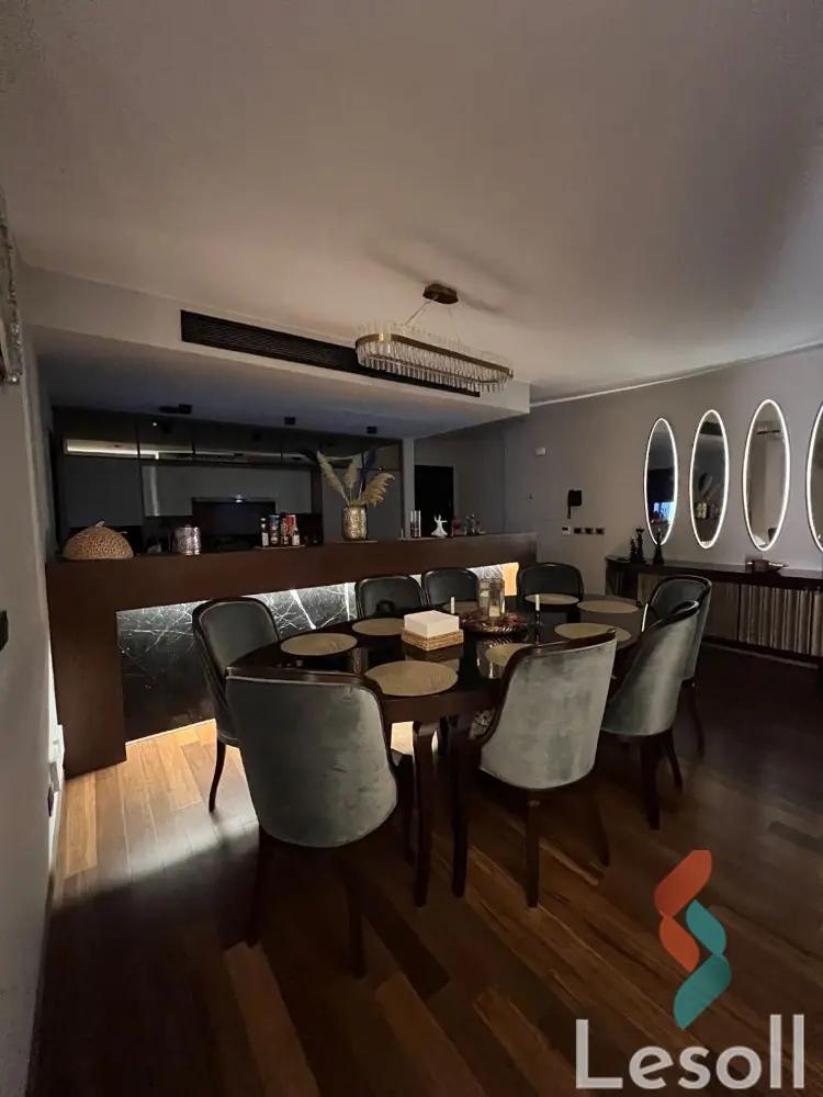 شقة للبيع بمساحة 172 متر و غرفتان في التجمع الاول القاهرة