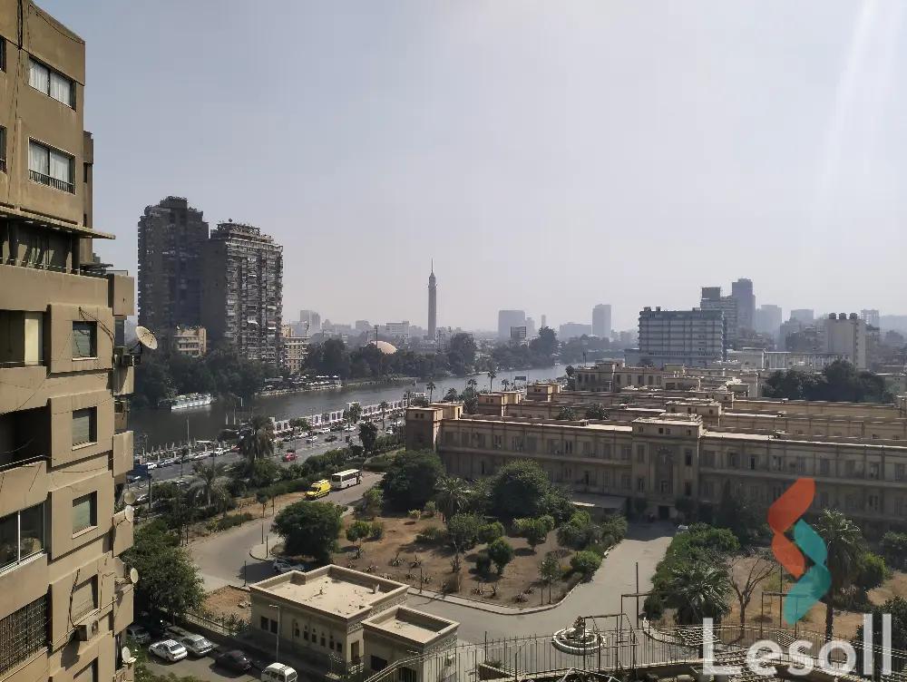 شقة للبيع بمساحة 165 متر و غرفتان في العجوزة الجيزة