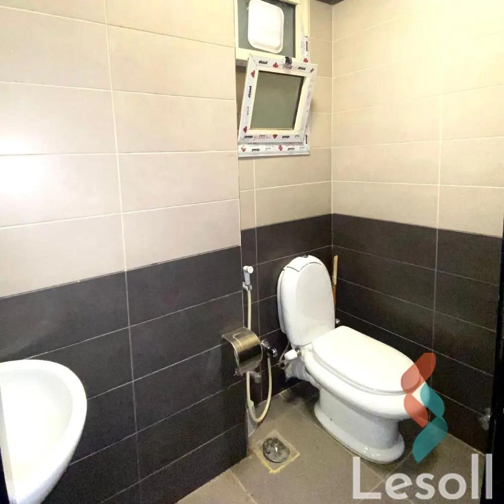 شقة للبيع بمساحة 205 متر و 3 غرف في المعادى القاهرة