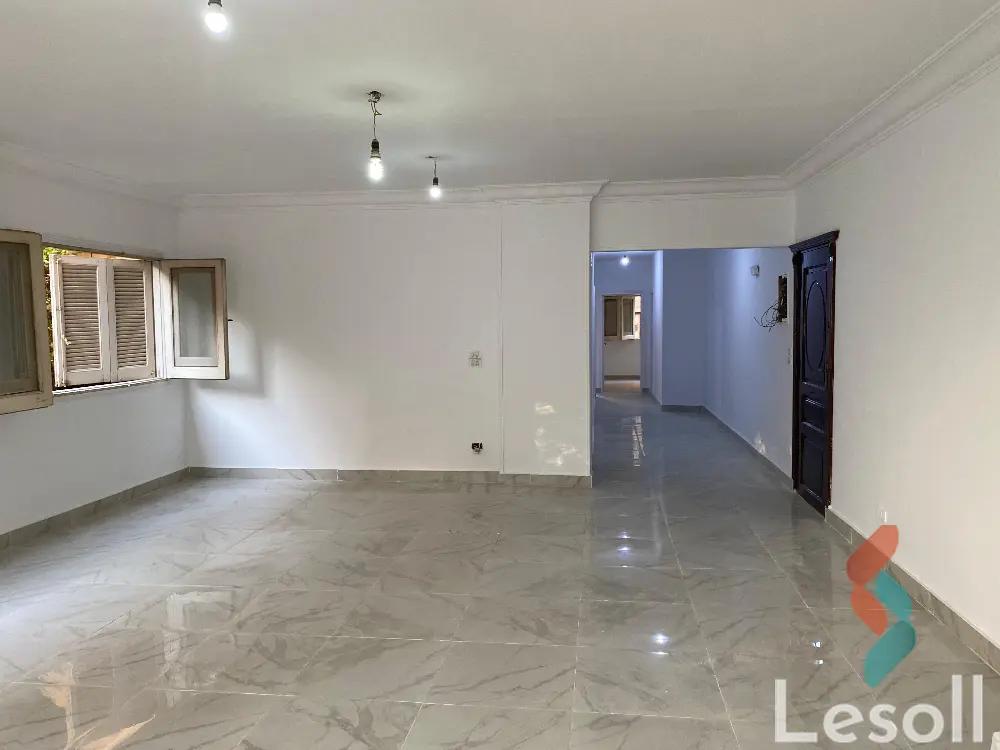 شقة للبيع بمساحة 200 متر و 3 غرف في المقطم القاهرة - صورة 2