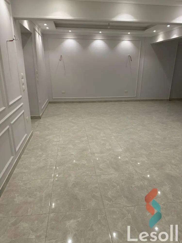 شقة للبيع بمساحة 202 متر و 3 غرف في المقطم القاهرة - كل الصور