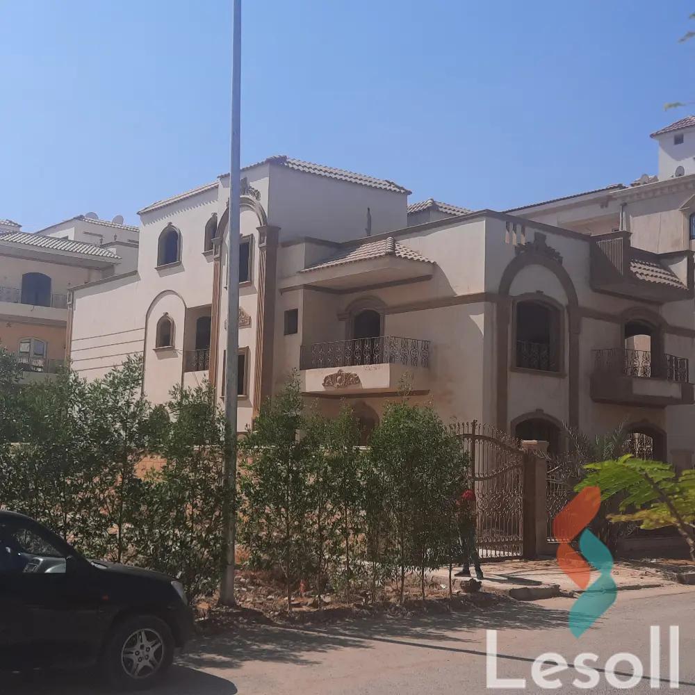 فيلا للبيع بمساحة 825 متر و 13 غرف في 6 اكتوبر الجيزة