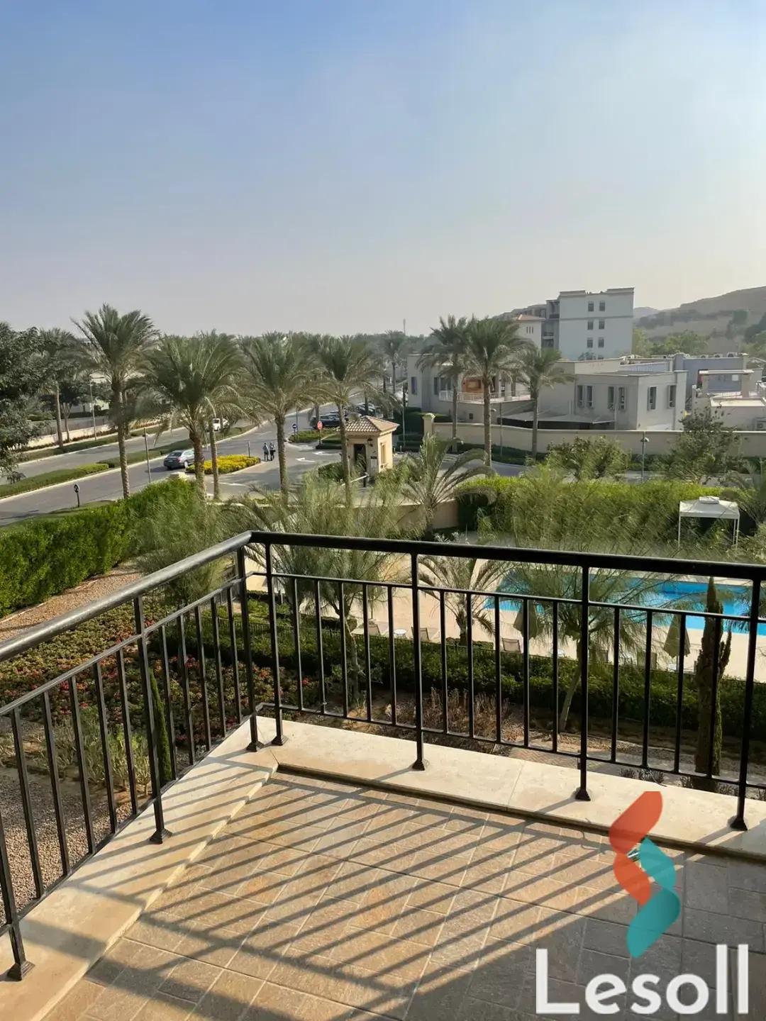 شقة للايجار الشهري بمساحة 187 متر و 4 غرف في المقطم القاهرة