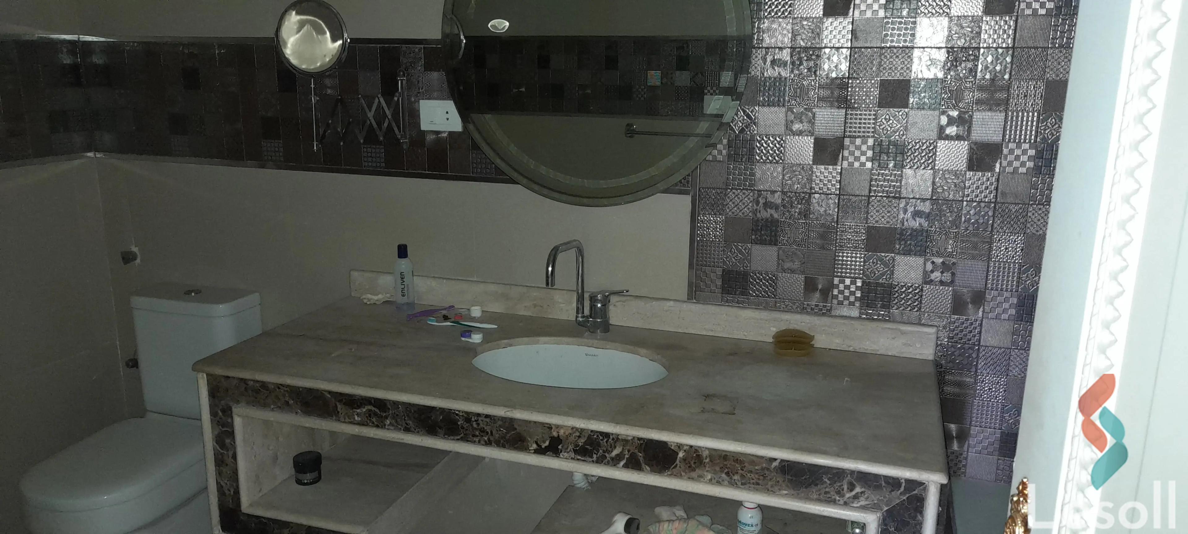 Apartment for yearly rent with an area 265 meters and 4 rooms in Glim Alexandria 