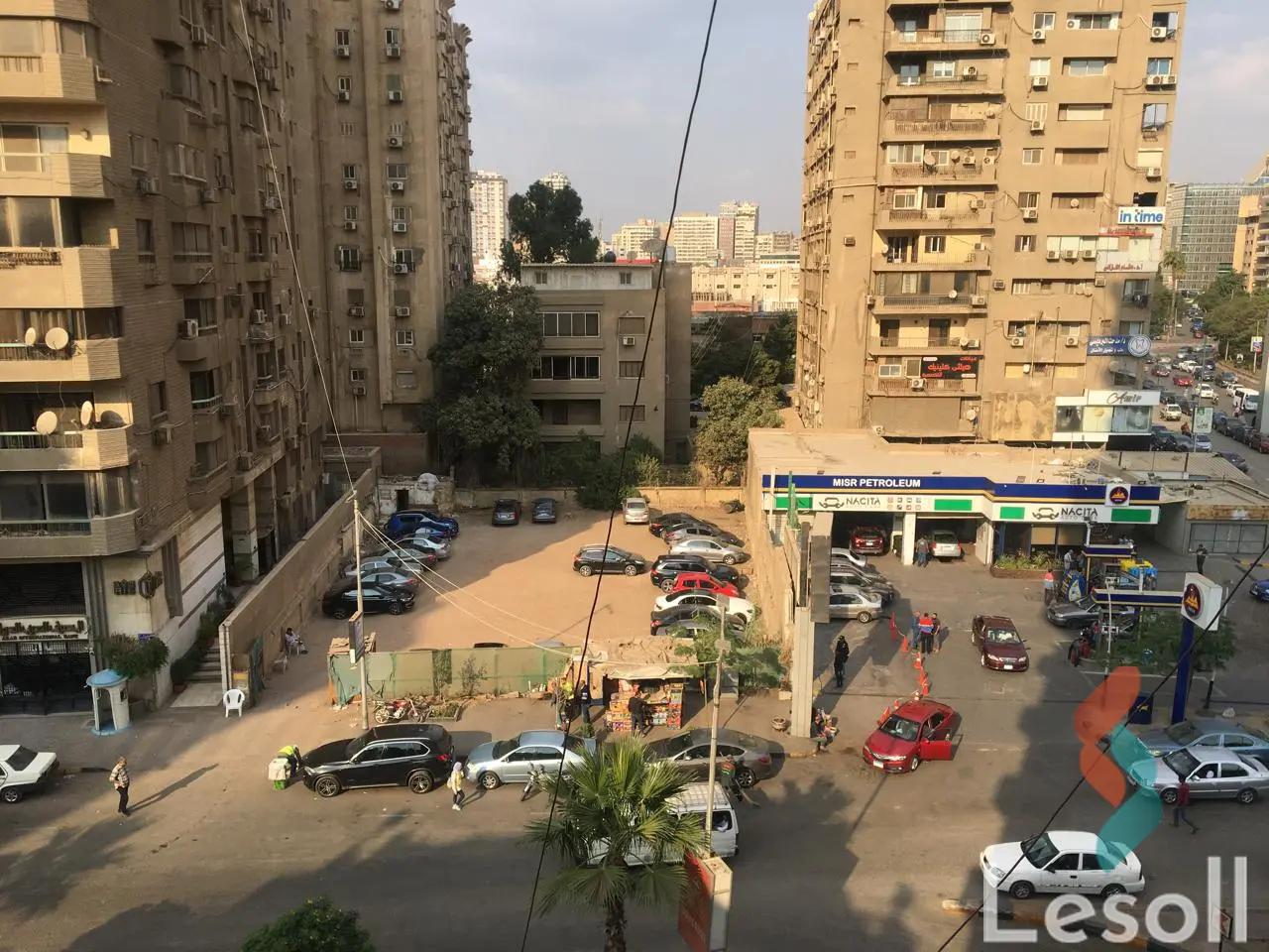 شقة للبيع بمساحة 165 متر و 3 غرف في المهندسين الجيزة - صورة 2