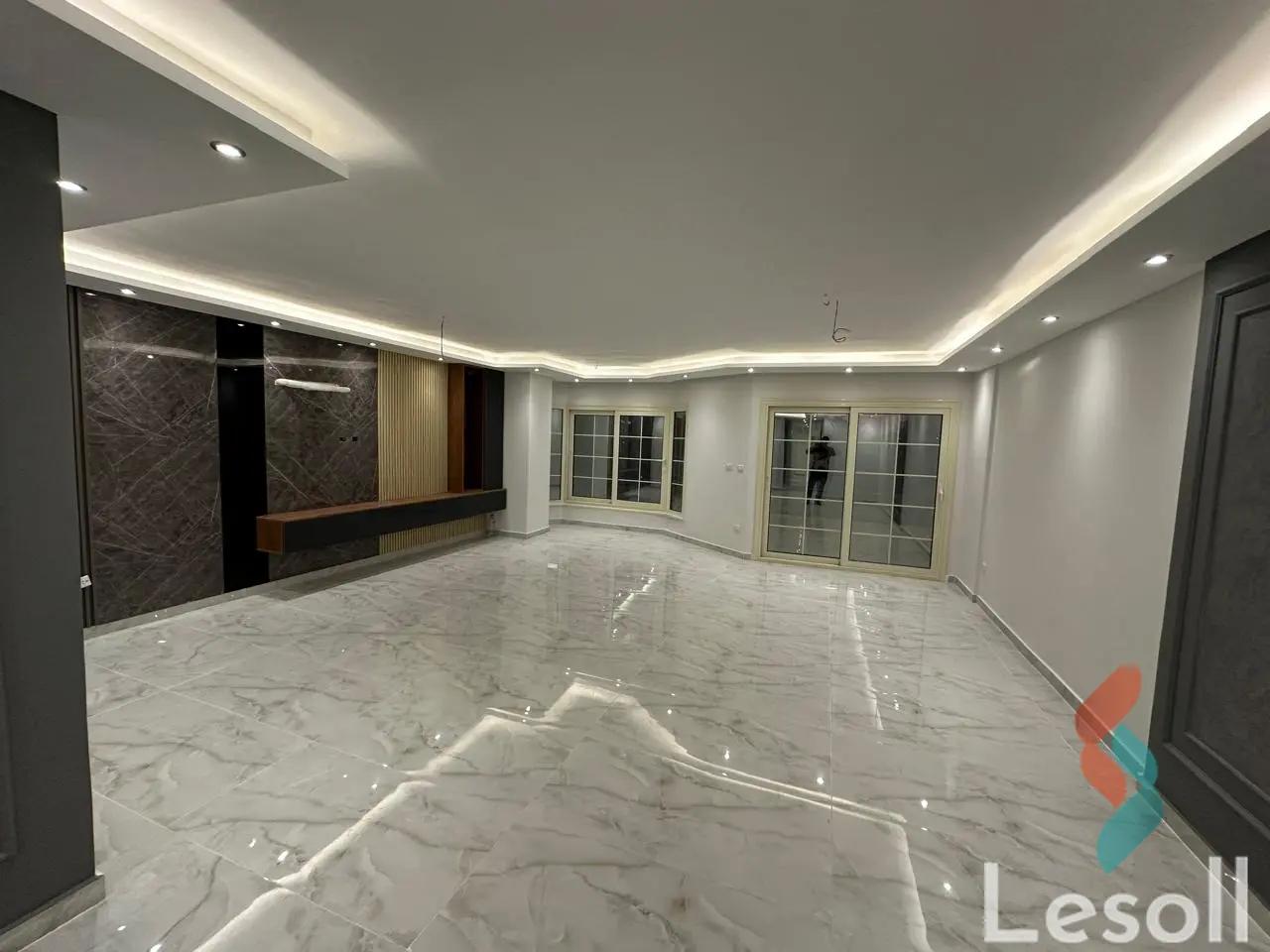 شقة للبيع بمساحة 220 متر و 3 غرف في  المهندسين الجيزة - صورة 3