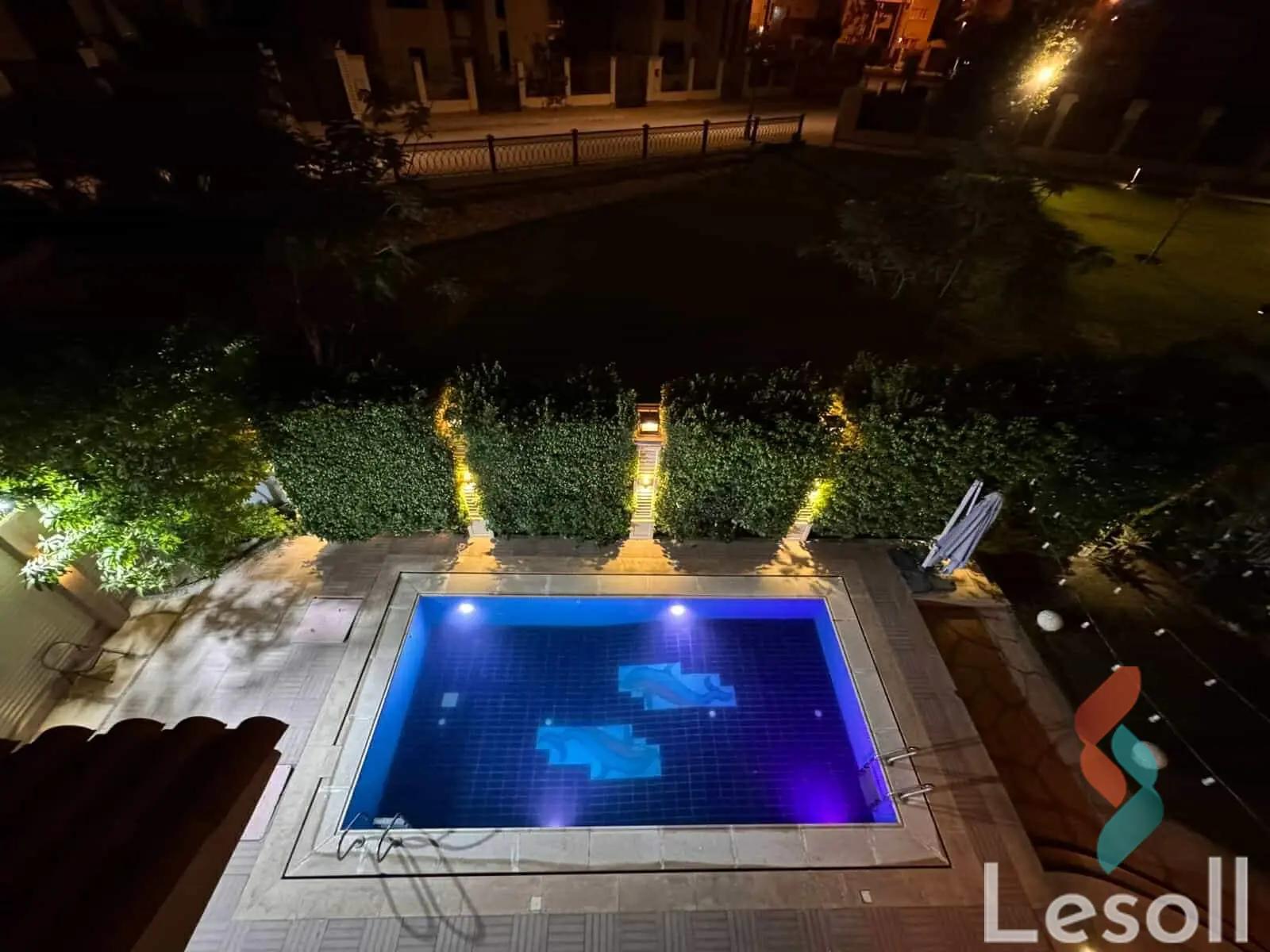 فيلا للبيع بمساحة 700 متر و 6 غرف في  الشيخ زايد الجيزة