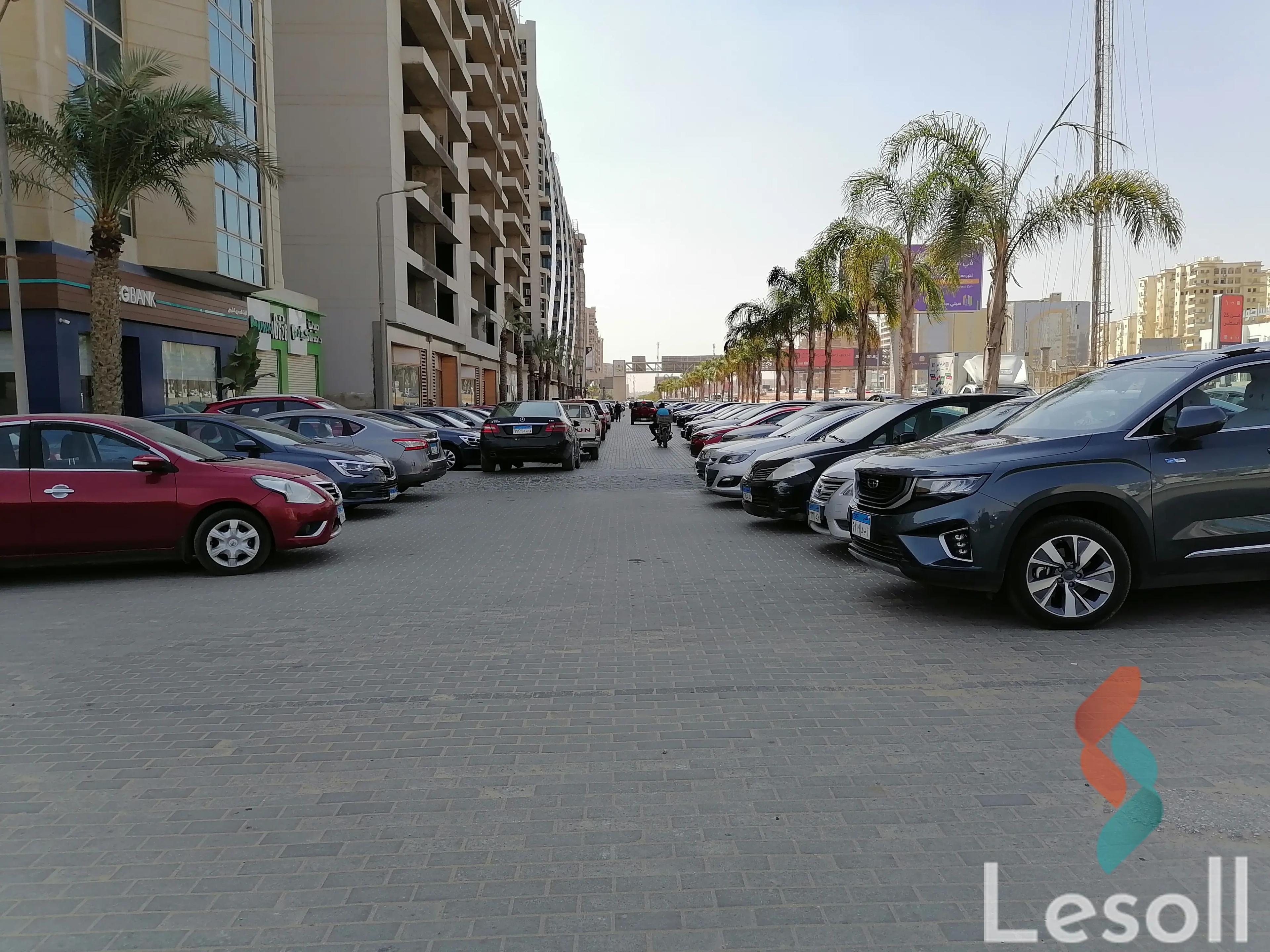 Retail for monthly rent with an area 83 meters in Katameya Cairo 