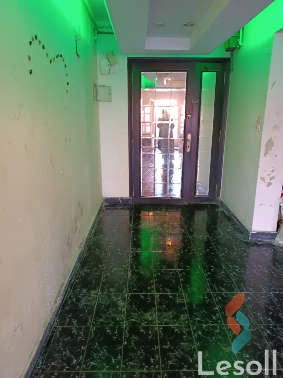 شقة للايجار الشهري بمساحة 230 متر و 5 غرف في حلوان القاهرة