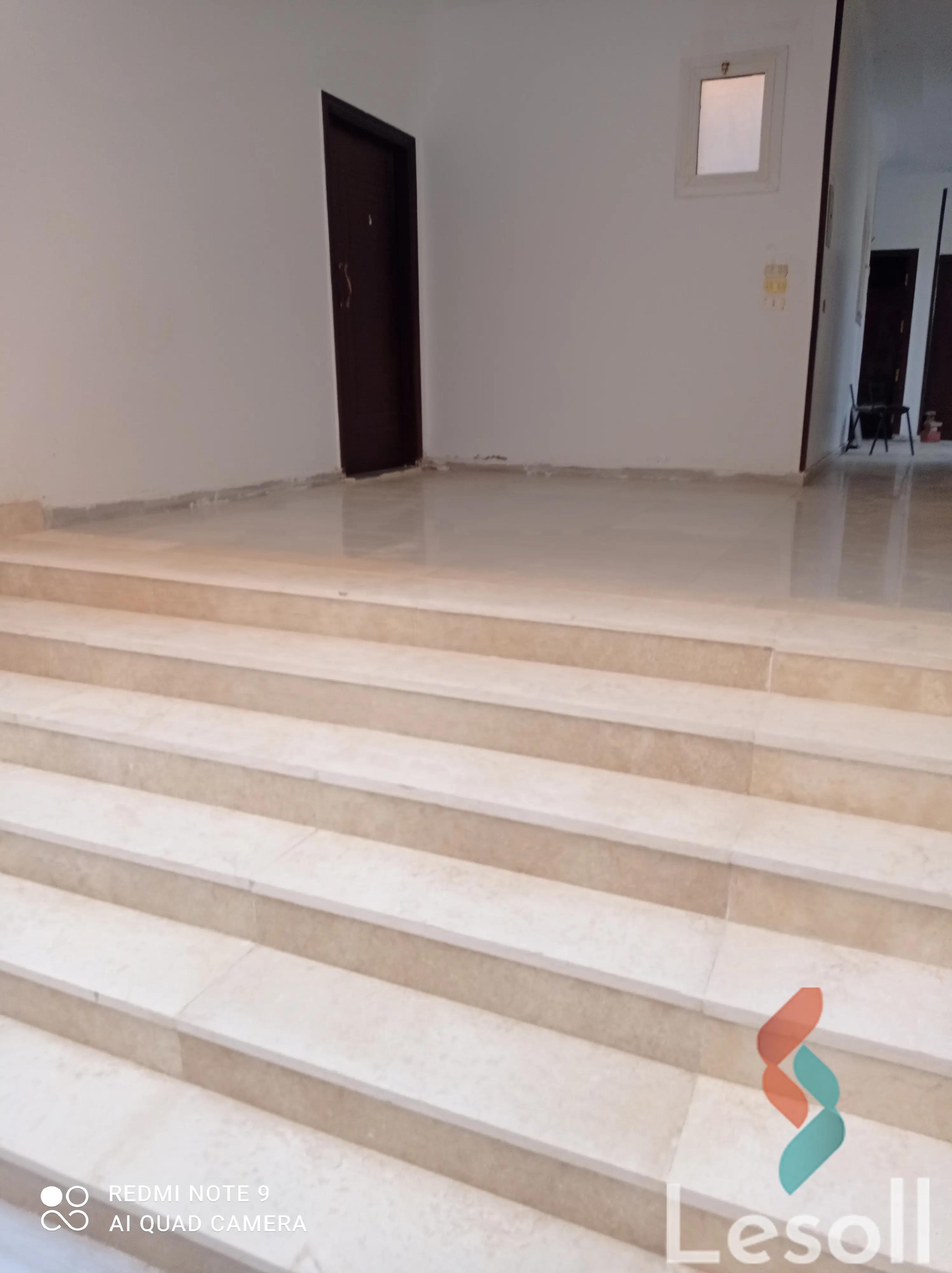 Apartment for monthly rent with an area 200 meters and 3 rooms in New Cairo Cairo - Image 2