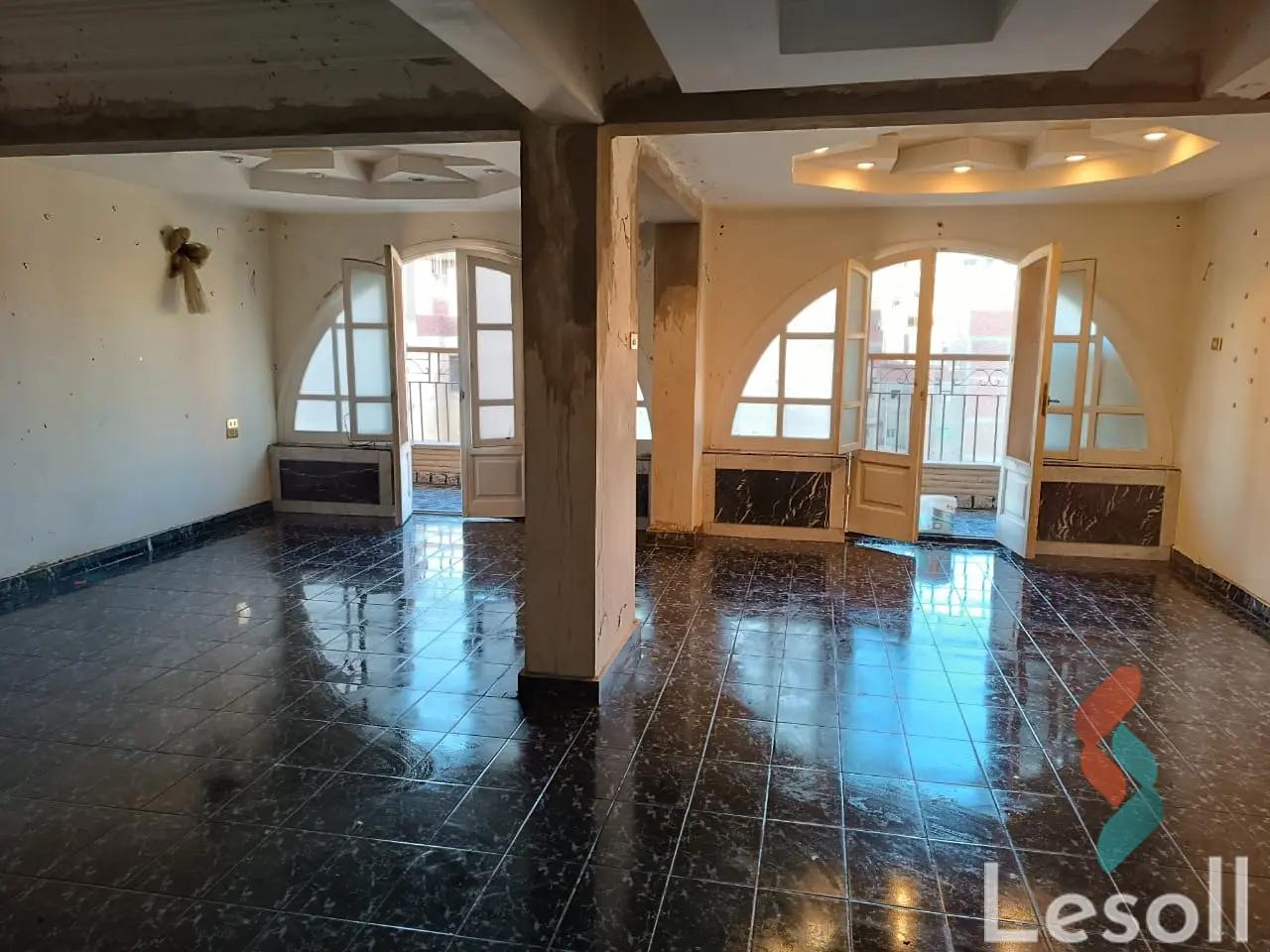 شقة للايجار الشهري بمساحة 230 متر و 5 غرف في حلوان القاهرة