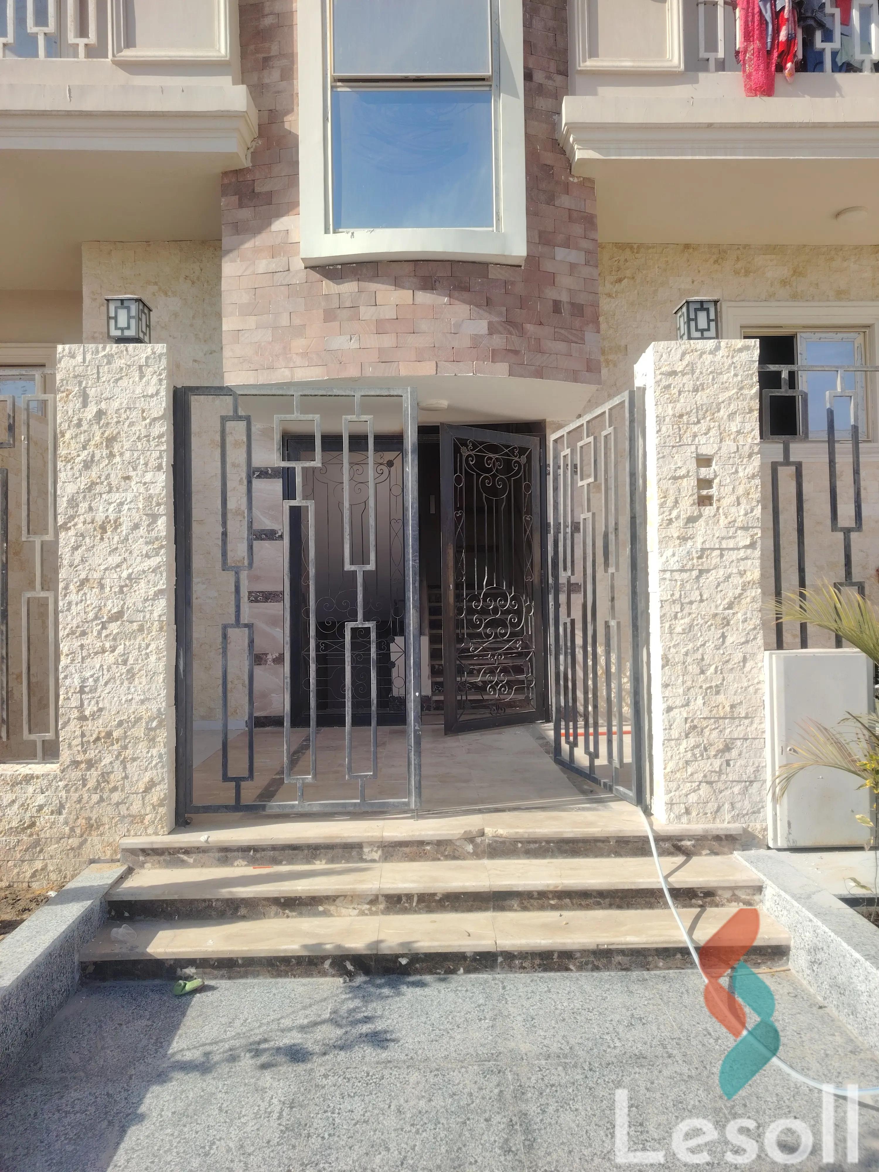 Apartment for monthly rent with an area 150 meters and 3 rooms in 5th Settlement Cairo  - Image 2