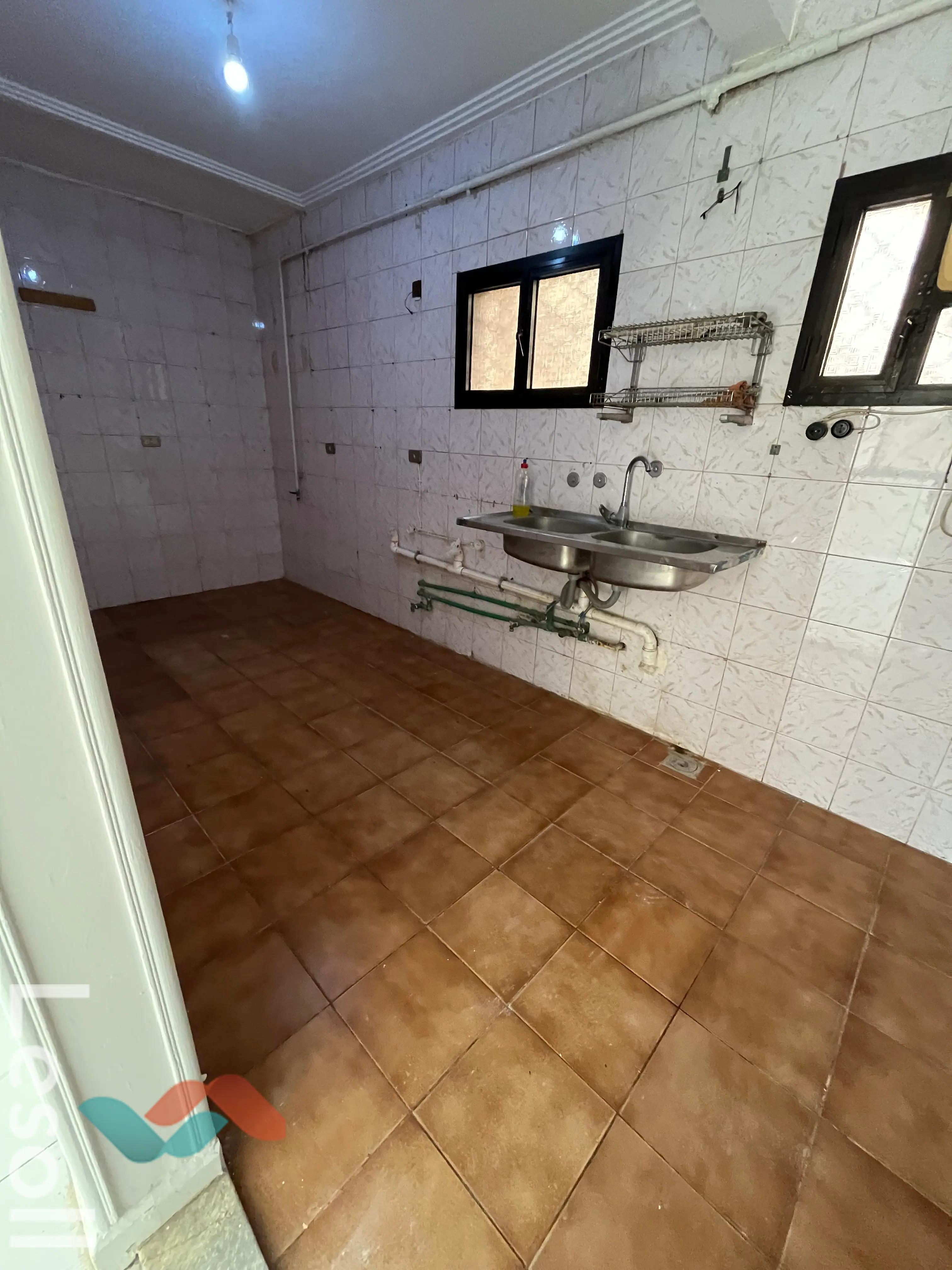 شقة للايجار الشهري بمساحة 140 متر و 3 غرف في مصر الجديدة القاهرة