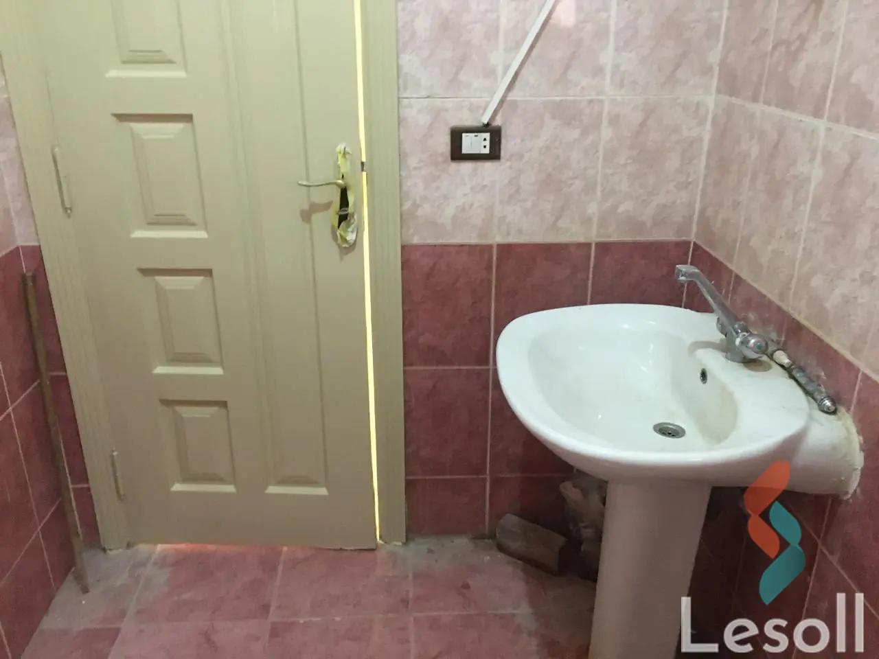 شقة للايجار الشهري بمساحة 125 متر و 3 غرف في الشيخ زايد الجيزة