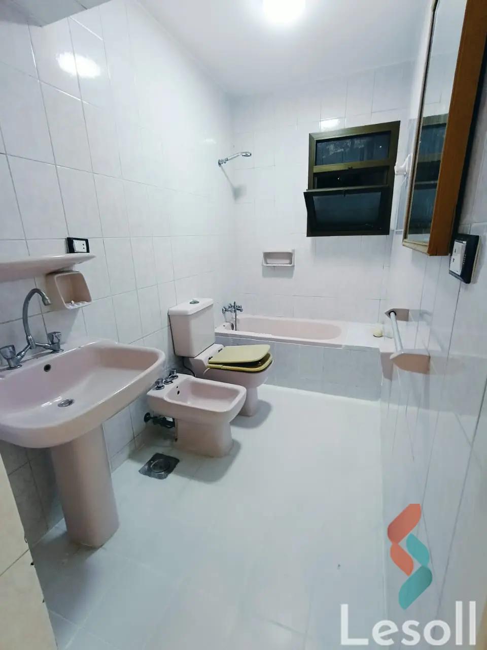 شقة للبيع بمساحة 360 متر و 3 غرف في  العجمي الاسكندرية - صورة 4