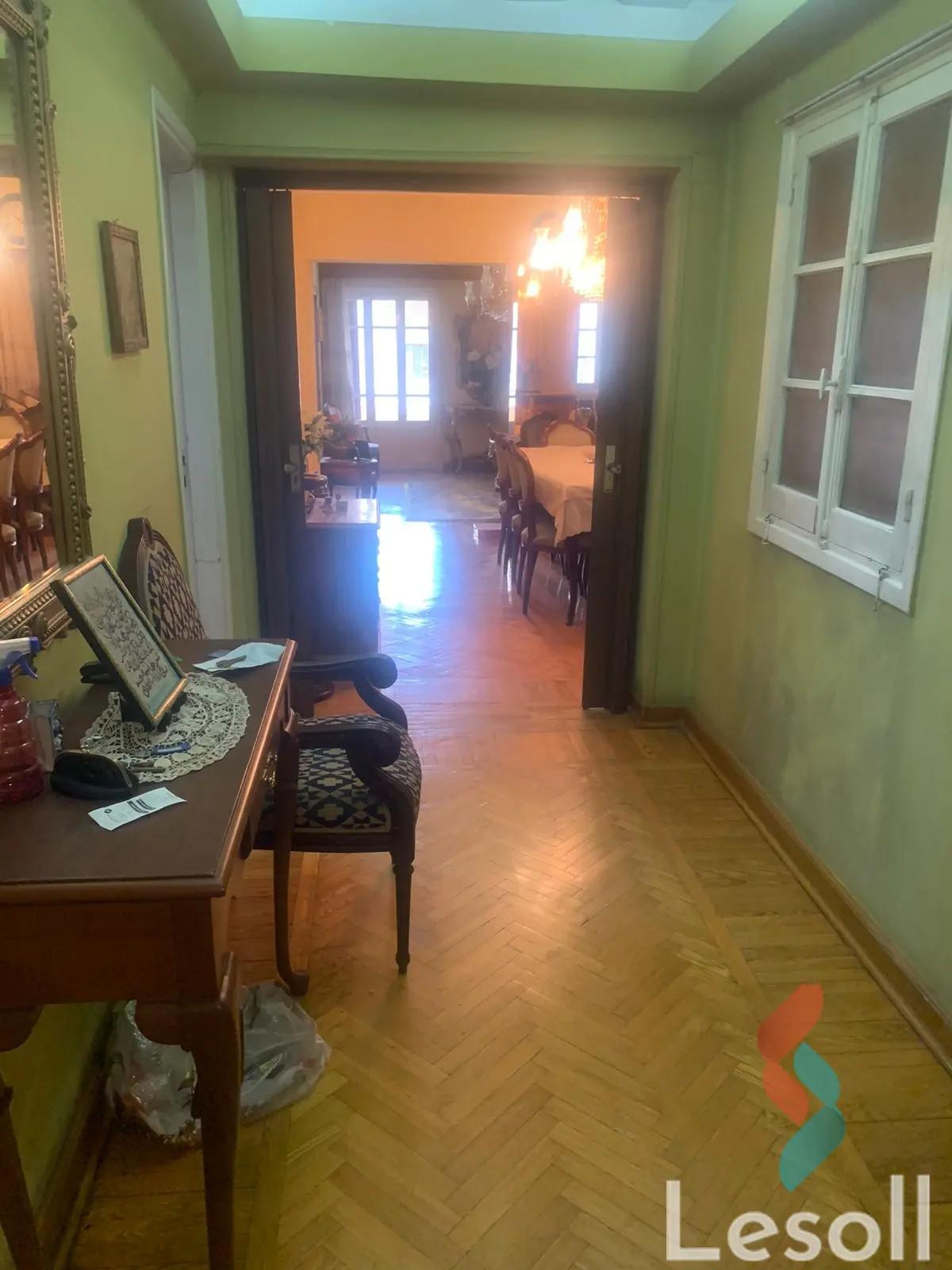 شقة للبيع بمساحة 220 متر و 3 غرف في  الدقى الجيزة