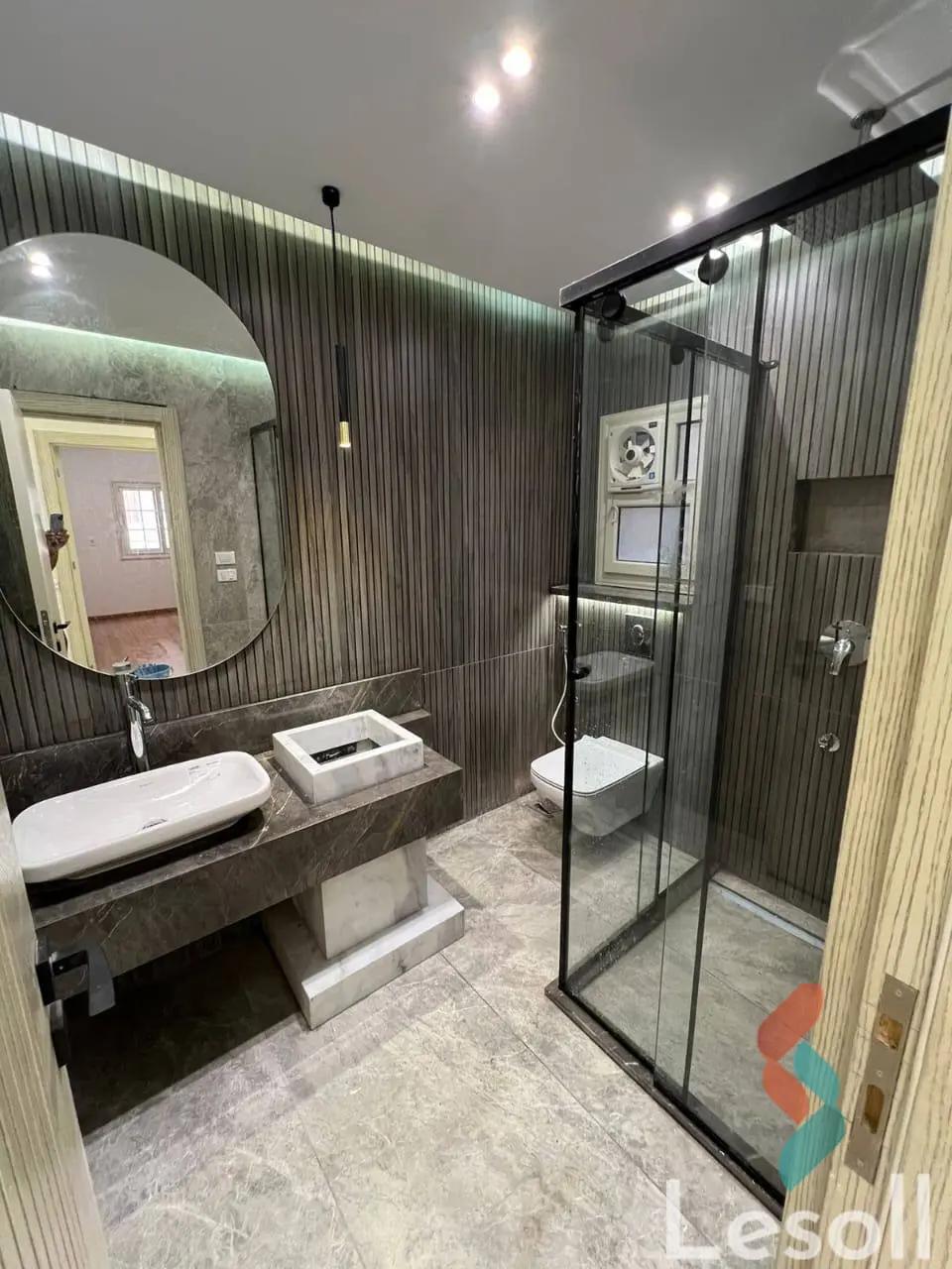 شقة للبيع بمساحة 220 متر و 3 غرف في  التجمع الخامس القاهرة