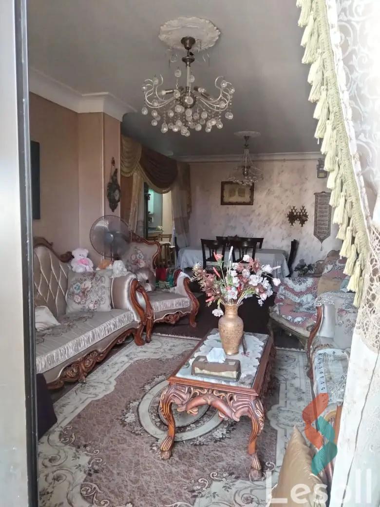 شقة للبيع بمساحة 106 متر و 3 غرف في  ميامي الاسكندرية