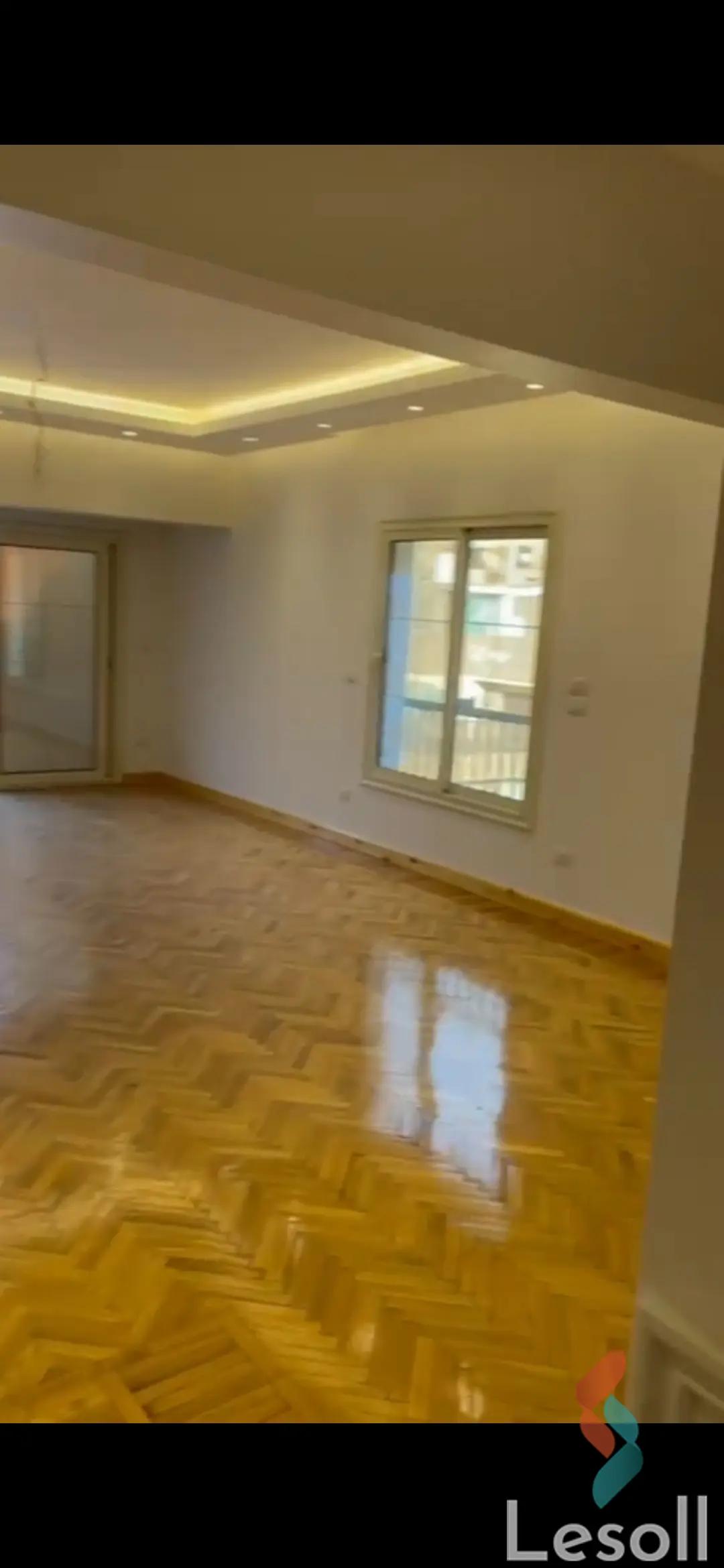 شقة للبيع بمساحة 230 متر و 3 غرف في  المهندسين الجيزة - كل الصور