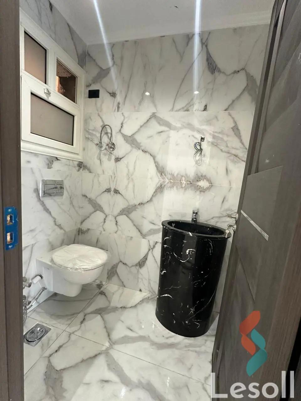 شقة للبيع بمساحة 165 متر و 3 غرف في  زهراء المعادي القاهرة