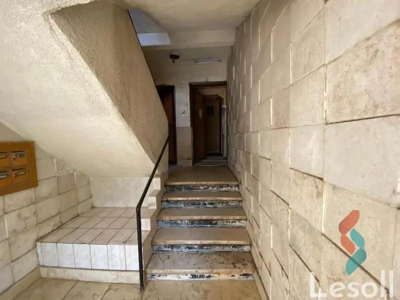 شقة للبيع بمساحة 132 متر و 5 غرف في  النزهة القاهرة - صورة 2