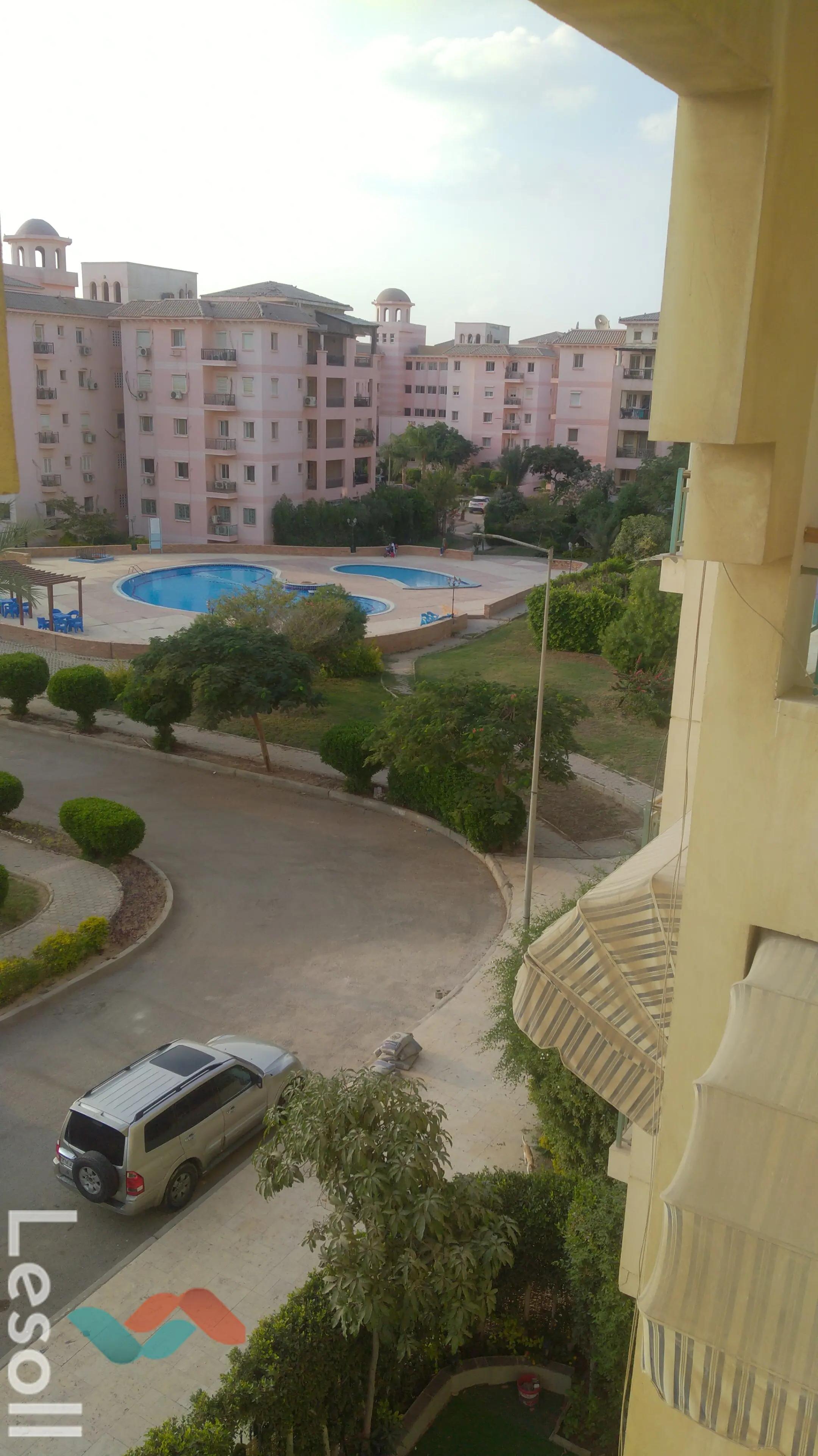 شقة للبيع بمساحة 217 متر و 3 غرف في  السادس من أكتوبر الجيزة - صورة 2