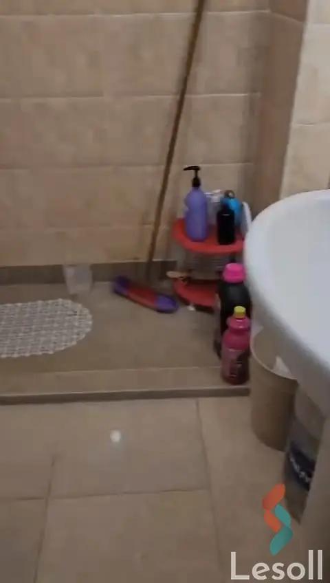 Apartment for sale with an area 185 meters and 3 rooms in  Cheikh Zayed Giza  - Image 2