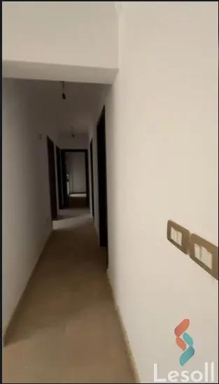 Apartment for sale with an area 130 meters and 3 rooms in  Cheikh Zayed Giza  - Image 2