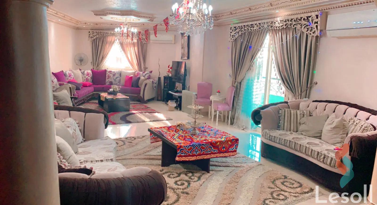 شقة للبيع بمساحة 173 متر و 3 غرف في  شبرا القاهرة - صورة 2