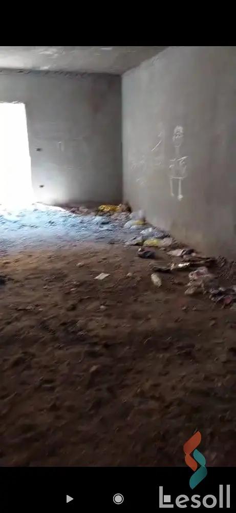 دوبلكس للبيع بمساحة 300 متر و 4 غرف في مدينة الشروق القاهرة