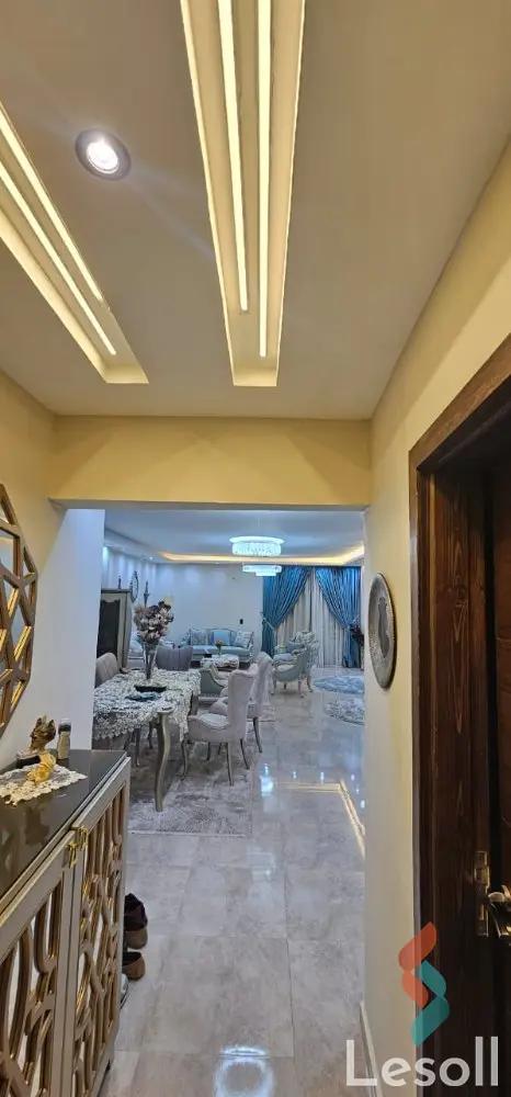 شقة للبيع بمساحة 200 متر و 3 غرف في 6 اكتوبر الجيزة - صورة 2