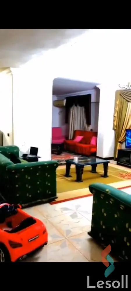 فيلا للبيع بمساحة 700 متر و 4 غرف في المقطم القاهرة