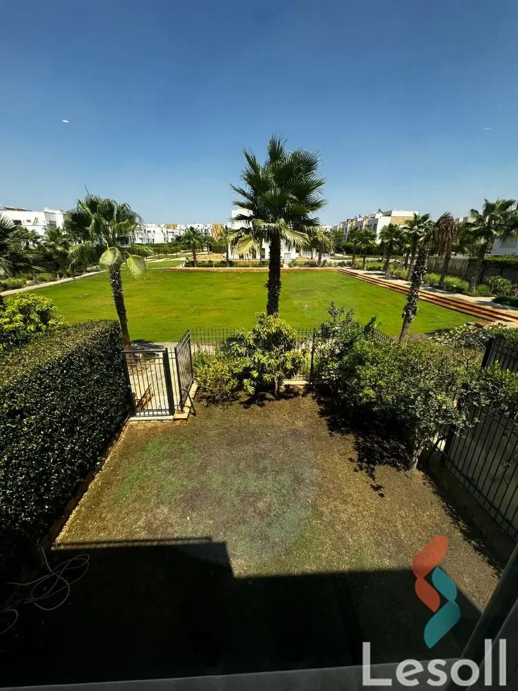 تاون هاوس للايجار الشهري بمساحة 440 متر و 4 غرف في الشيخ زايد الجيزة