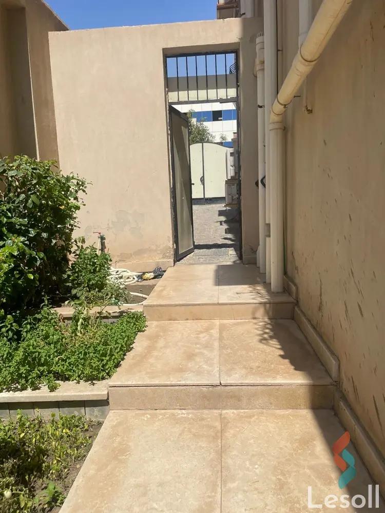 Twin house for sale with an data.area 385 meters and 7 data.rooms in  Cheikh Zayed Giza  - Image 2