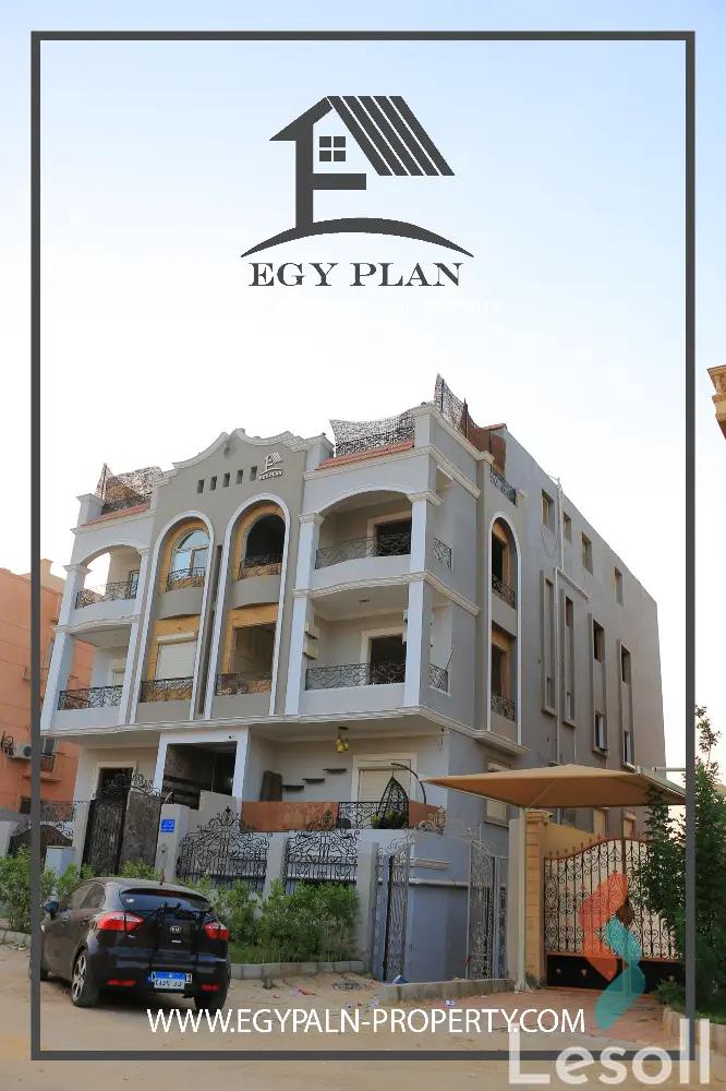 شقة بحديقة للبيع بمساحة 175 متر و 3 غرف في الشيخ زايد الجيزة