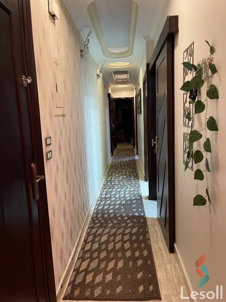 شقة بحديقة للبيع بمساحة 200 متر و 3 غرف في المقطم القاهرة