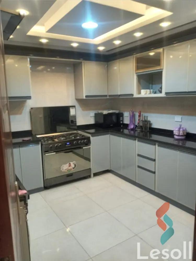 شقة للايجار اليومي بمساحة 300 متر و 4 غرف في المهندسين الجيزة - صورة 4