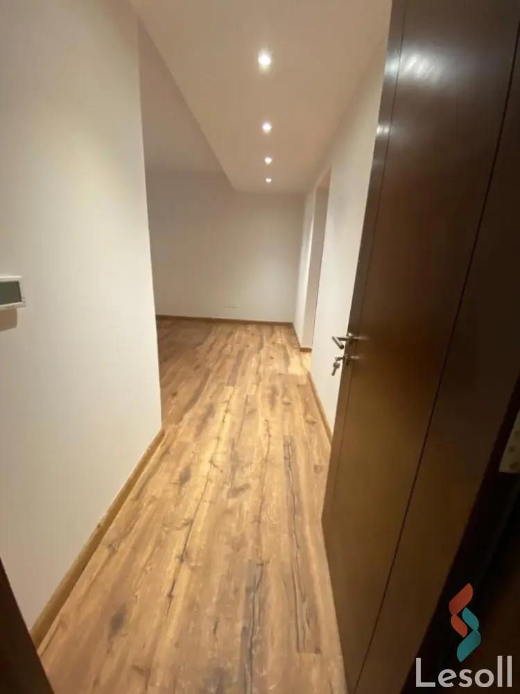 شقة للبيع بمساحة 260 متر و 4 غرف في التجمع الخامس القاهرة - كل الصور