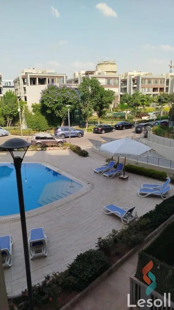 شقة للبيع بمساحة 250 متر و 3 غرف في التجمع الخامس القاهرة - صورة 2