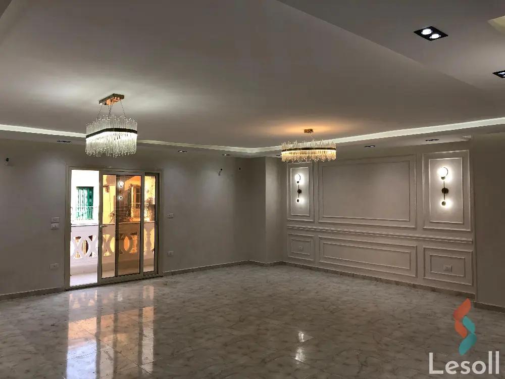 شقة للبيع بمساحة 230 متر و 3 غرف في العجوزة الجيزة