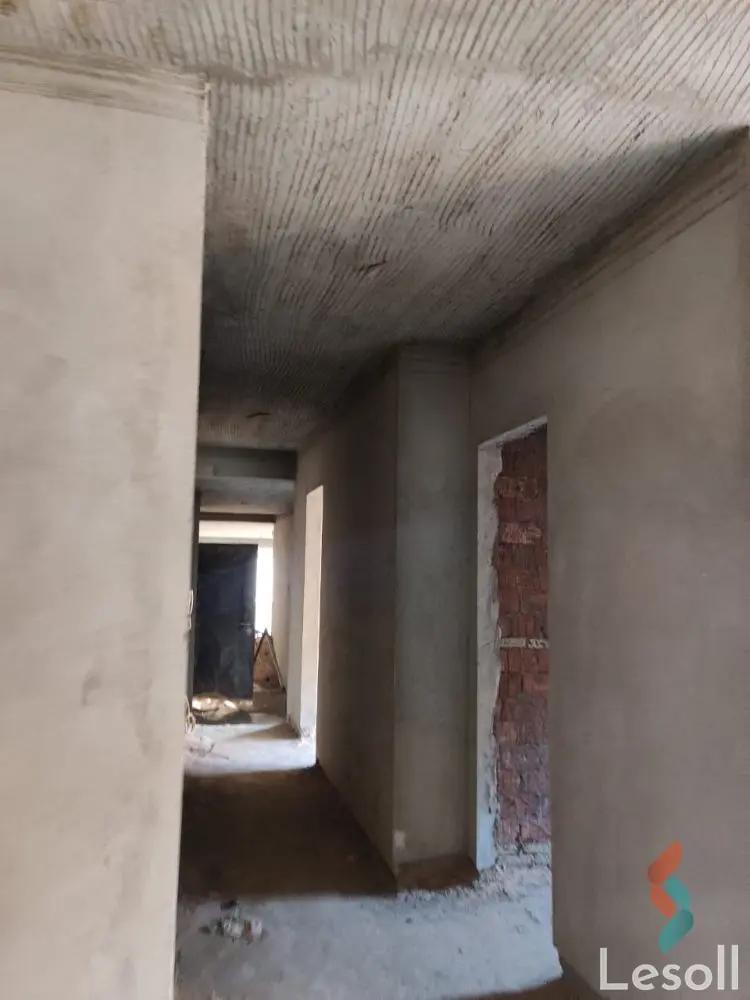 شقة للبيع بمساحة 280 متر و 4 غرف في المقطم القاهرة - كل الصور