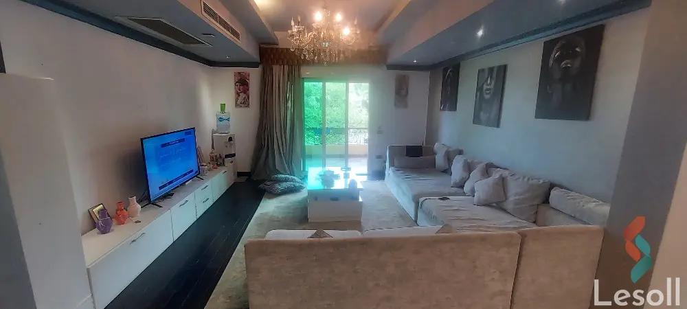 فيلا للبيع بمساحة 800 متر و 5 غرف في الشيخ زايد الجيزة